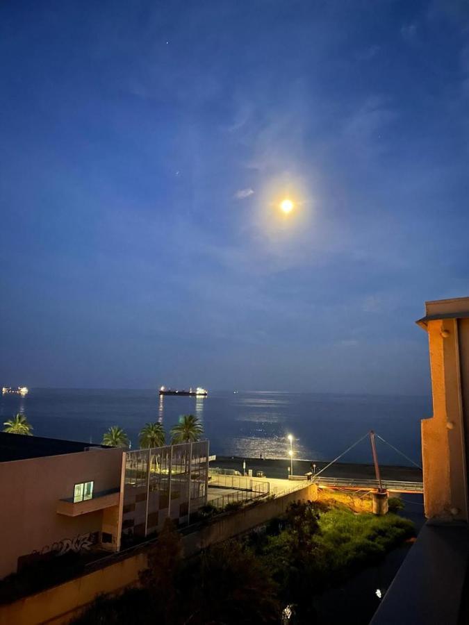 شقة Sweet Sea View سافونا المظهر الخارجي الصورة