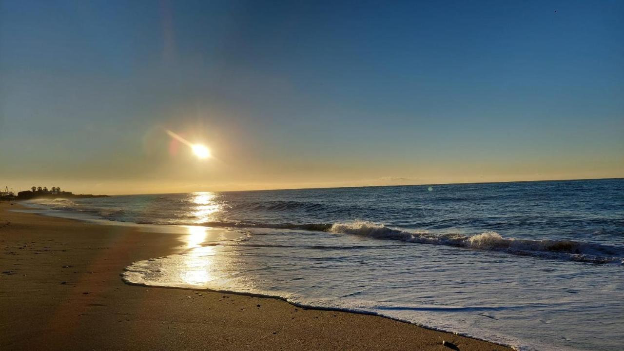شقة Sweet Sea View سافونا المظهر الخارجي الصورة