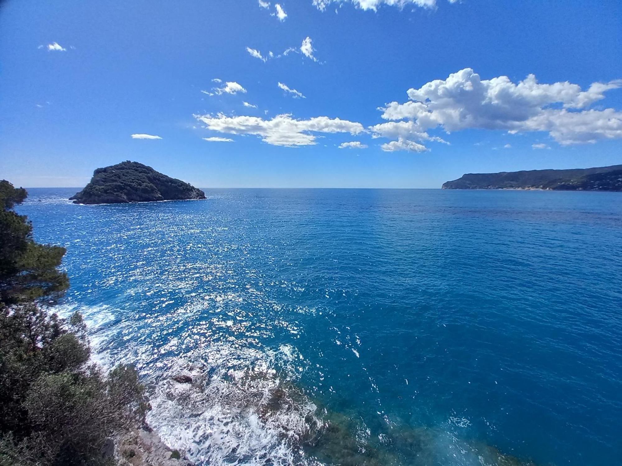 شقة Sweet Sea View سافونا المظهر الخارجي الصورة