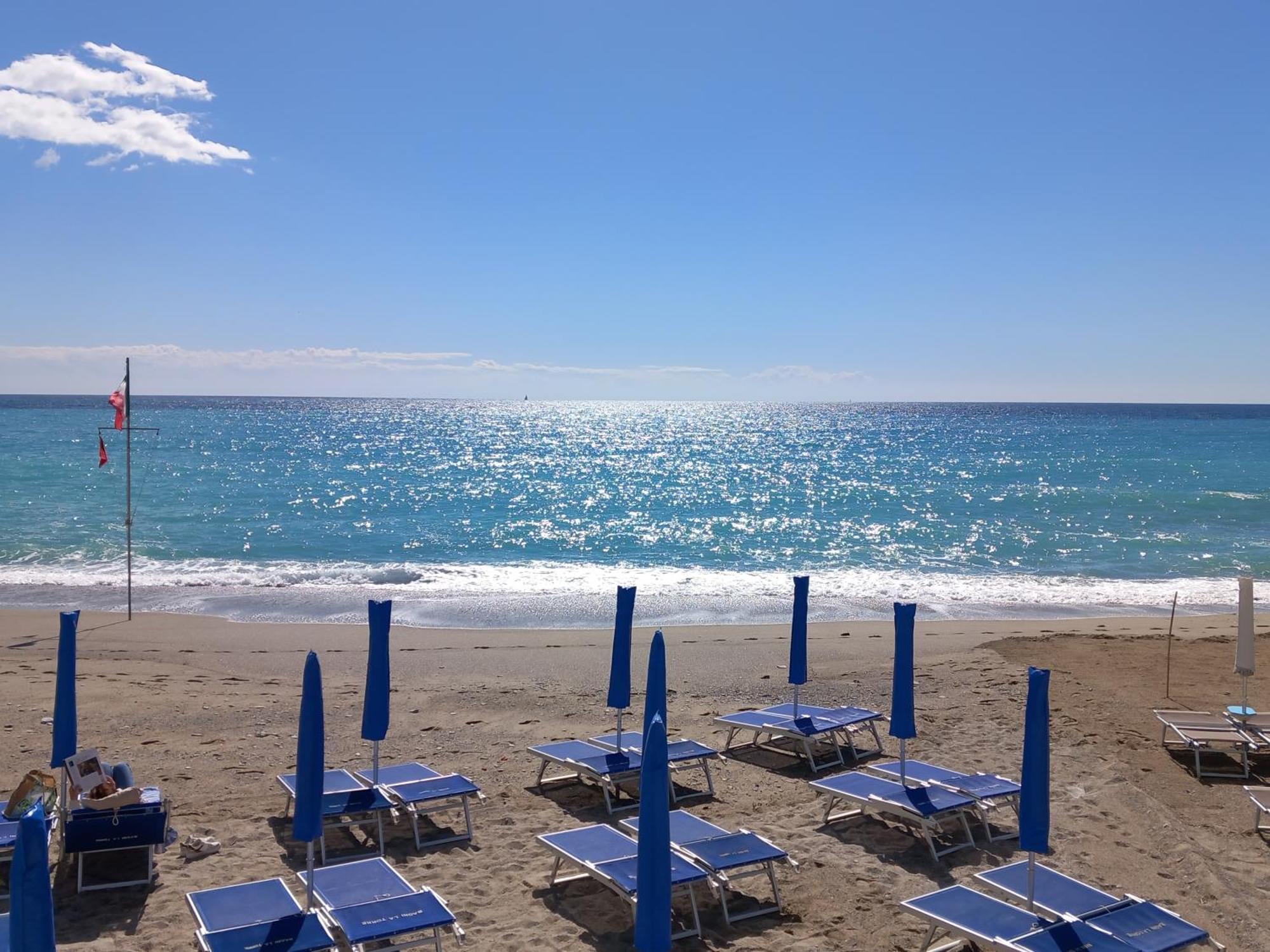 شقة Sweet Sea View سافونا المظهر الخارجي الصورة
